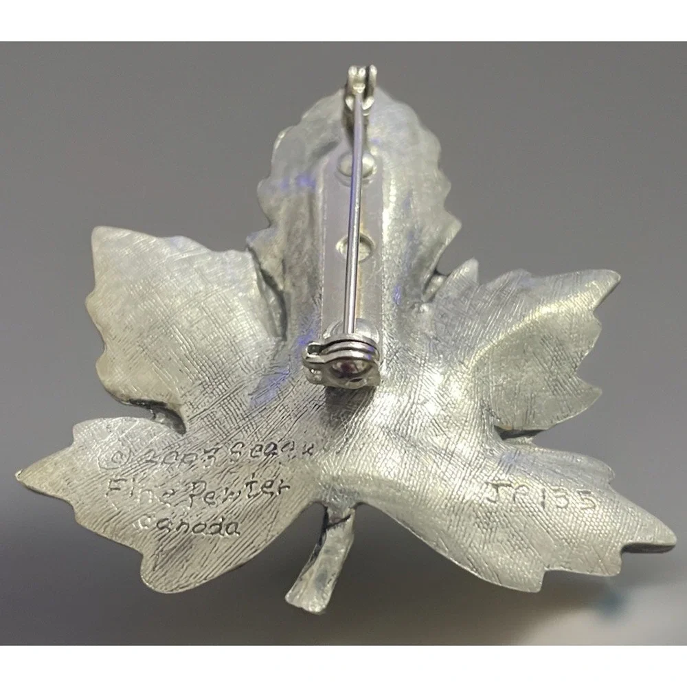VTG 2003 Pewter Leaf Brooch Pin Canadian Maple Canada Fall‎ JP135